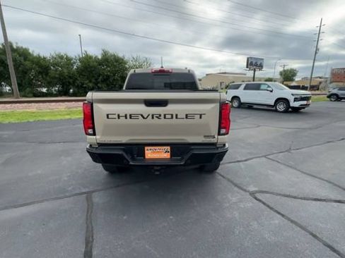 Used 2024 Chevrolet Colorado ZR2 w/ Technology Package AWD/4WD image 7