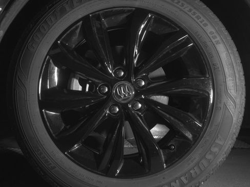 Used 2025 Buick Envista Sport Touring FWD image 12