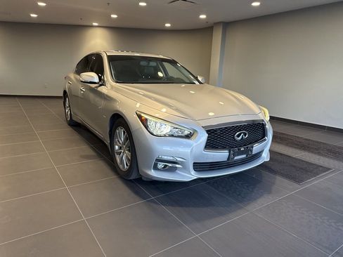 Used 2017 INFINITI Q50 3.0t Premium w/ Cargo Package (L95) image 3