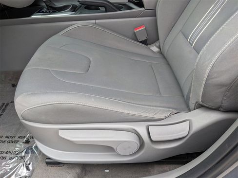 Used 2023 Hyundai Elantra SEL image 21