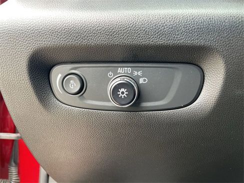 Used 2022 Chevrolet Traverse Premier w/ Redline Edition image 36