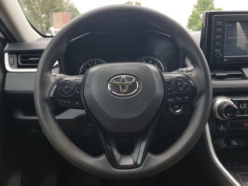 Used 2021 Toyota RAV4 XLE FWD image 19
