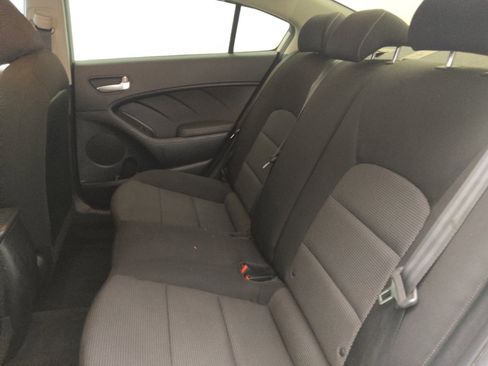 Used 2018 Kia Forte LX image 18