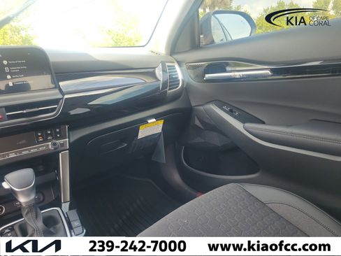 New 2026 Kia Seltos S FWD image 17