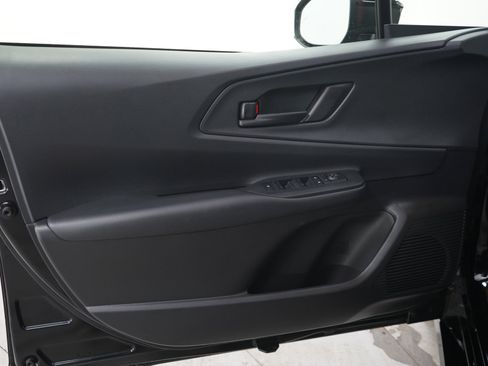 Used 2026 Toyota Prius Plug-In Hybrid FWD image 19