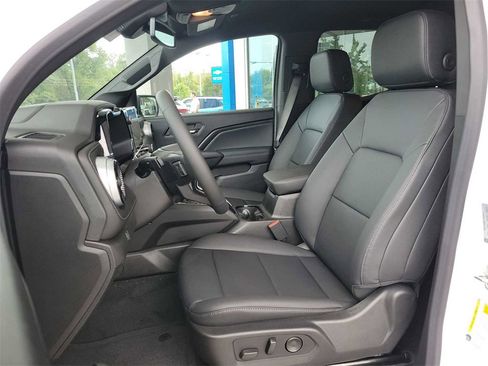 New 2024 Chevrolet Colorado LT w/ LT Convenience Package III image 19