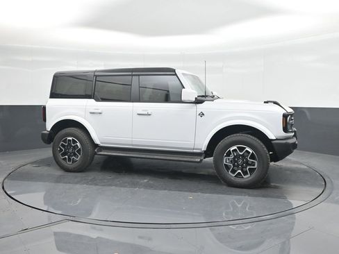 New 2025 Ford Bronco Outer Banks image 11