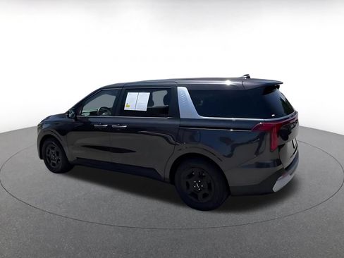 Used 2026 Kia Carnival FWD image 10