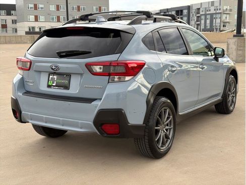 Used 2023 Subaru Crosstrek 2.5i Limited AWD/4WD image 8