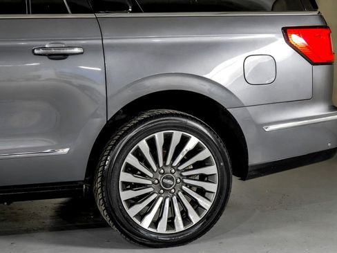 Used 2021 Lincoln Navigator L Reserve w/ Luxury Package image 13