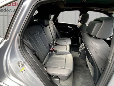 Used 2023 Audi Q5 2.0T Premium w/ Convenience Package image 25