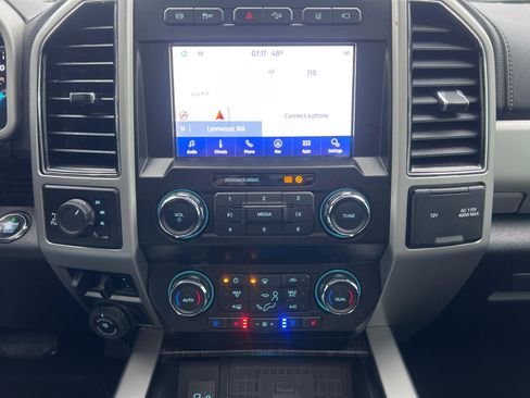 Used 2020 Ford F350 Lariat image 18