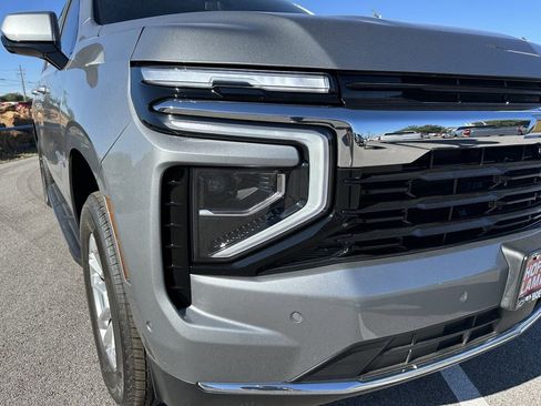 New 2026 Chevrolet Suburban LS image 7
