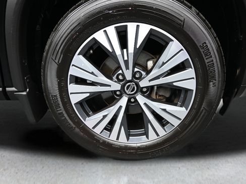 Used 2021 Nissan Rogue SV AWD/4WD image 18