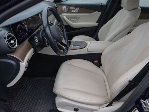 Certified 2021 Mercedes-Benz E 350 4MATIC Sedan w/ Premium Package image 15