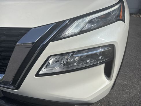 Used 2023 Nissan Rogue SL AWD/4WD image 9