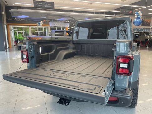 New 2026 Jeep Gladiator Rubicon AWD/4WD image 18