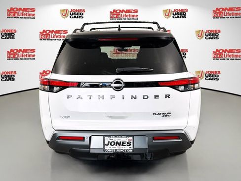 Certified 2026 Nissan Pathfinder Platinum w/ Lighting Package AWD/4WD image 15