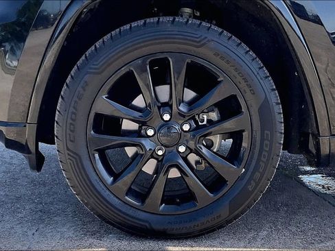 Used 2018 Jeep Grand Cherokee Altitude RWD image 35