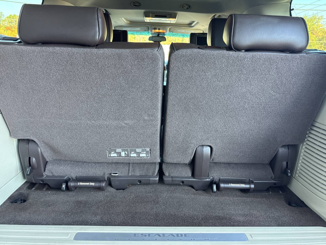 Used 2013 Cadillac Escalade Platinum AWD/4WD image 23