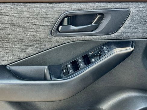 Certified 2023 Nissan Rogue S AWD/4WD image 15