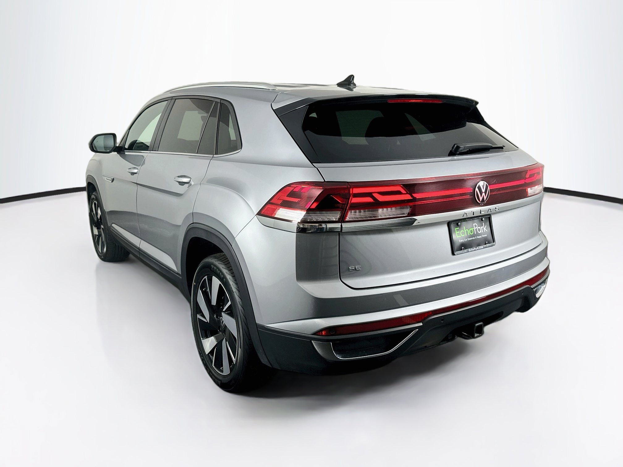 Used 2026 Volkswagen Atlas Cross Sport SE FWD image 5