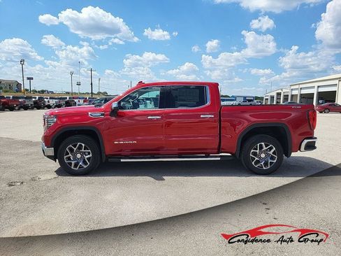New 2026 GMC Sierra 1500 SLT image 1