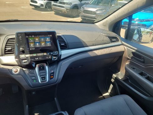 Used 2019 Honda Odyssey EX image 16