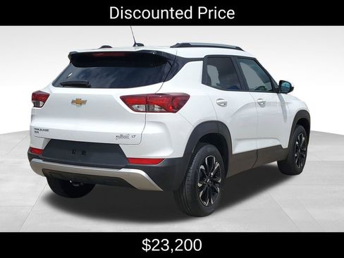 Certified 2023 Chevrolet TrailBlazer LT w/ Convenience Package AWD/4WD image 3