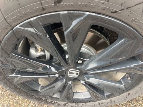 Used 2025 Honda CR-V Sport Touring image 9