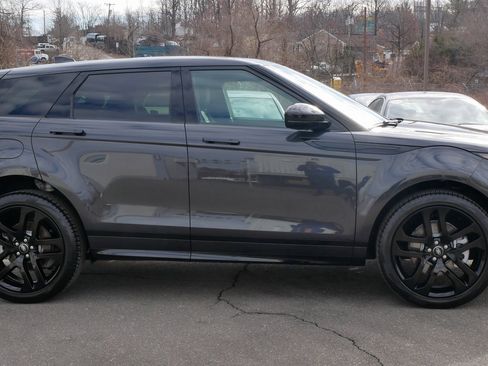 Used 2024 Land Rover Range Rover Evoque Dynamic SE image 10