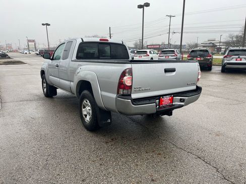 Used 2012 Toyota Tacoma 4x4 Access Cab V6 image 3