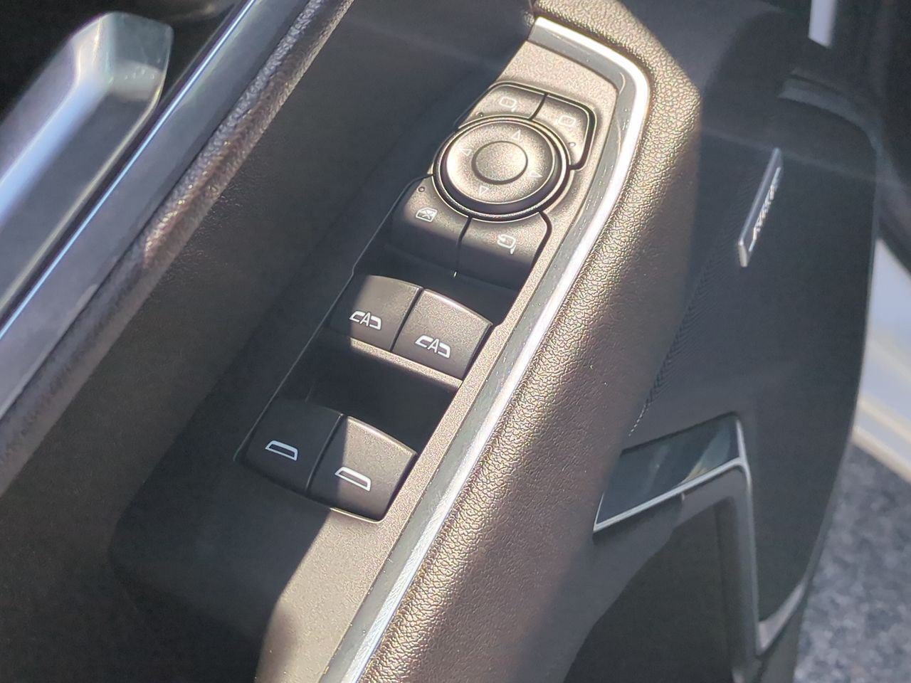 Used 2023 GMC Sierra 1500 SLT w/ SLT Convenience Package AWD/4WD image 15