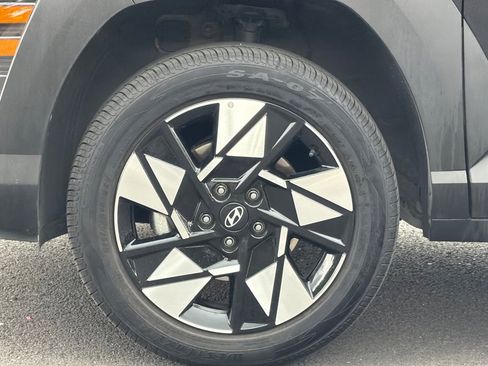 Used 2025 Hyundai Kona SEL AWD/4WD image 26