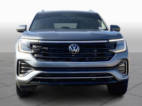 Used 2024 Volkswagen Atlas SEL Premium R-Line image 3