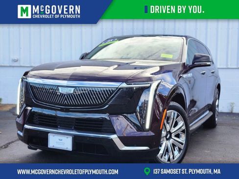 Used 2025 Cadillac Escalade IQ Luxury 1 w/ LPO, Radiant Package AWD/4WD image 1