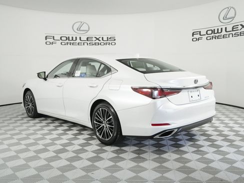 New 2025 Lexus ES 350 w/ Premium Package image 5