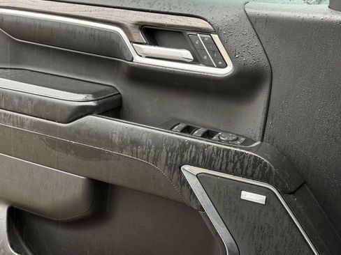 Used 2023 Chevrolet Silverado 1500 LTZ image 28