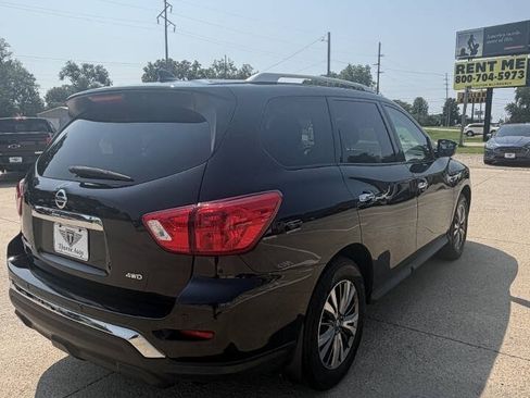 Used 2019 Nissan Pathfinder S AWD/4WD image 9
