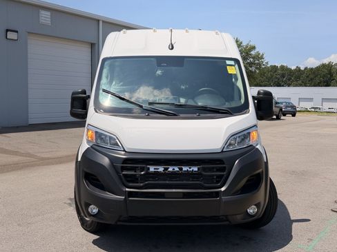 Used 2026 RAM ProMaster 2500 w/ Convenience Group FWD image 6