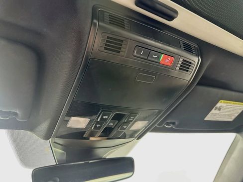 Used 2025 Volkswagen Jetta GLI Autobahn FWD image 32
