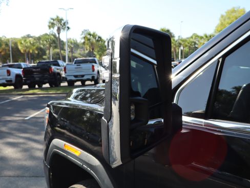 Used 2023 GMC Sierra 3500 Denali w/ Denali Ultimate Package AWD/4WD image 27