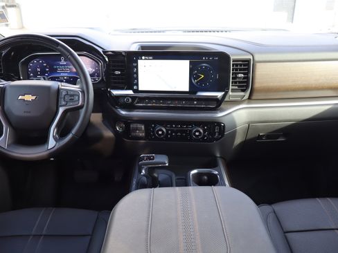 Certified 2025 Chevrolet Silverado 1500 High Country image 17