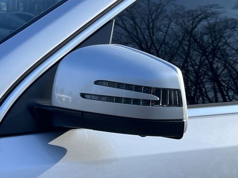 Used 2018 Mercedes-Benz GLS 450 4MATIC image 36