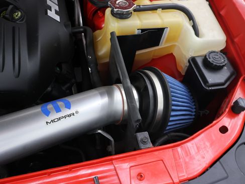 Used 2010 Dodge Challenger R/T RWD image 16