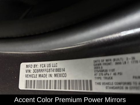 New 2026 RAM 1500 4x4 Crew Cab image 32