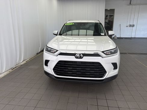 Used 2024 Toyota Grand Highlander AWD image 15