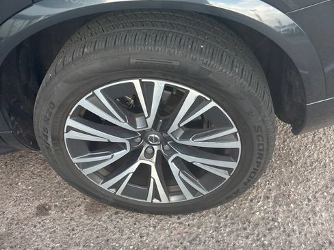 Used 2021 Volvo XC90 T6 Momentum w/ Climate Package AWD/4WD image 7