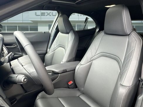 New 2026 Lexus UX 300h FWD image 5