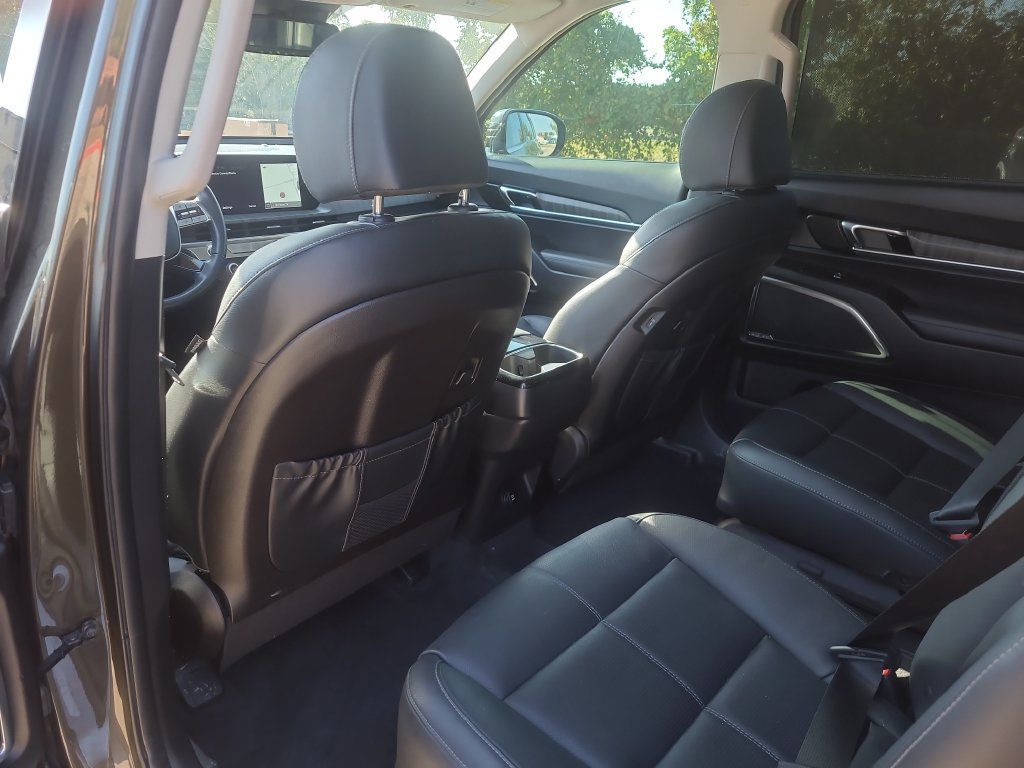 Used 2023 Kia Telluride SX FWD image 9